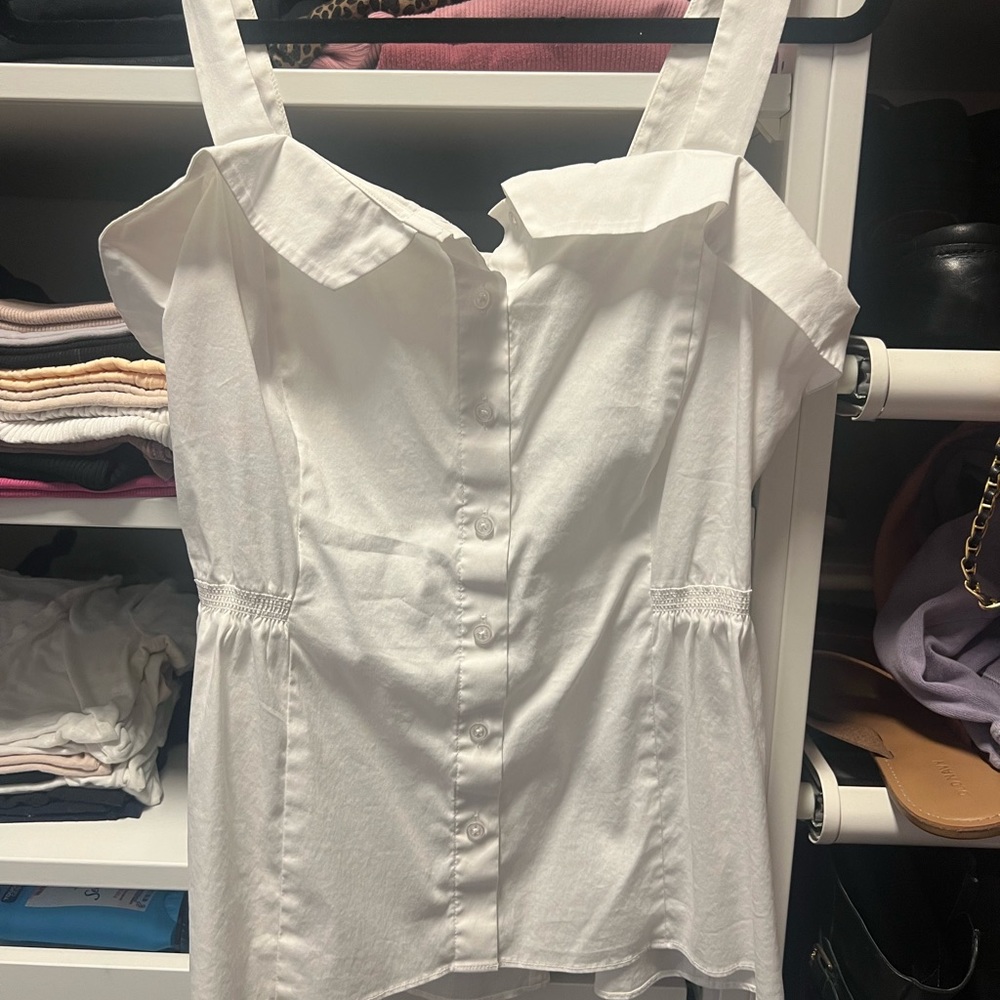 White House black market white top